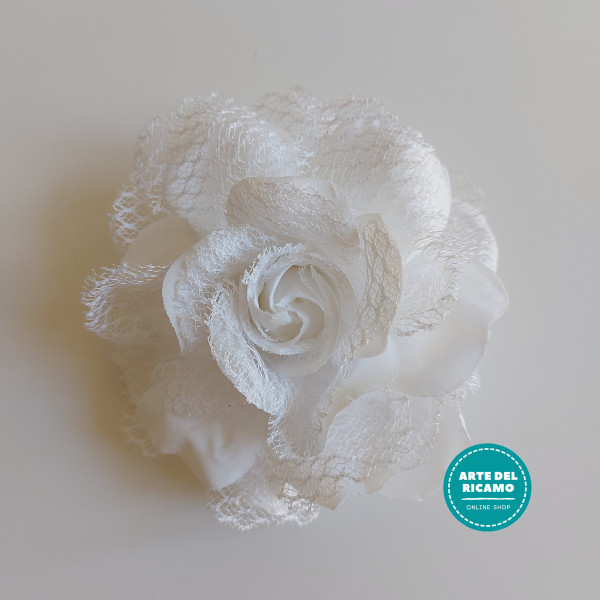 Flor para Trajes y Pelos - Rosa de Color Blanco de Tul